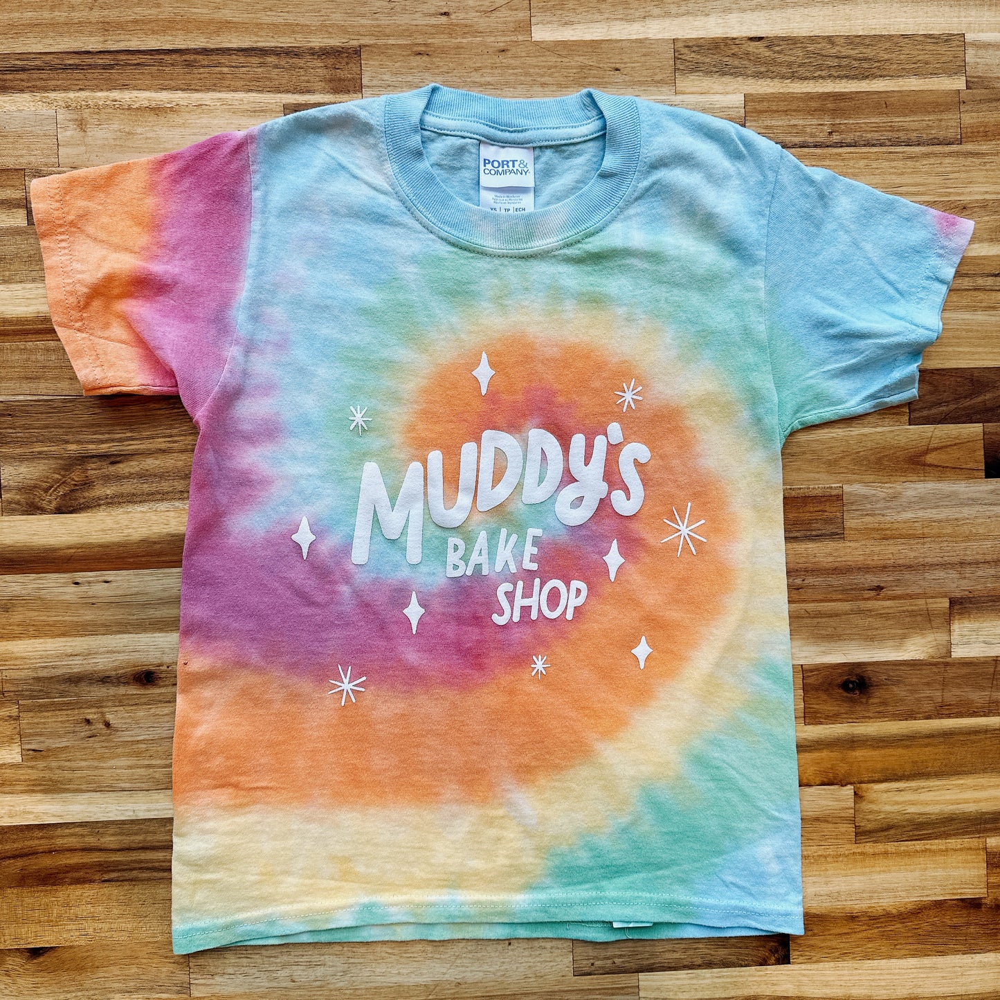 Muddy's Tee Shirt- retro logo on green